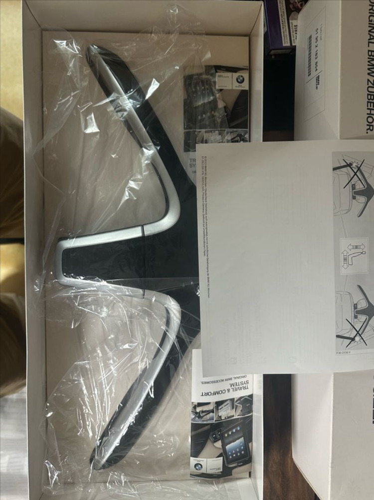 bmw 정품 옷걸이 판매 합니다--2