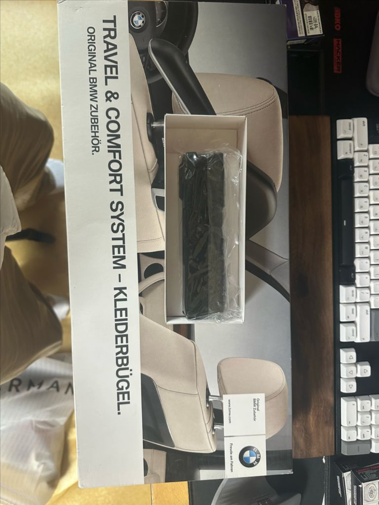 bmw 정품 옷걸이 판매 합니다--3