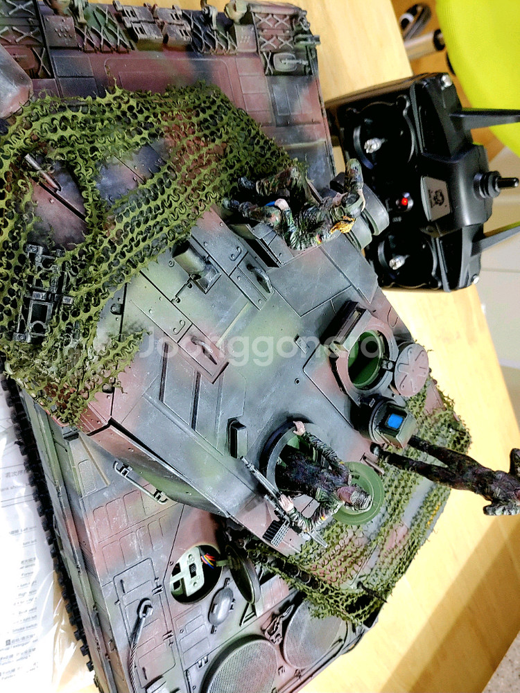 *각종교신가능*대형1/16정밀도색RC카탱크프라모델(헝롱PRO버전)독일레오파드2A6알씨카전차풀셋~바람에언덕에서--2