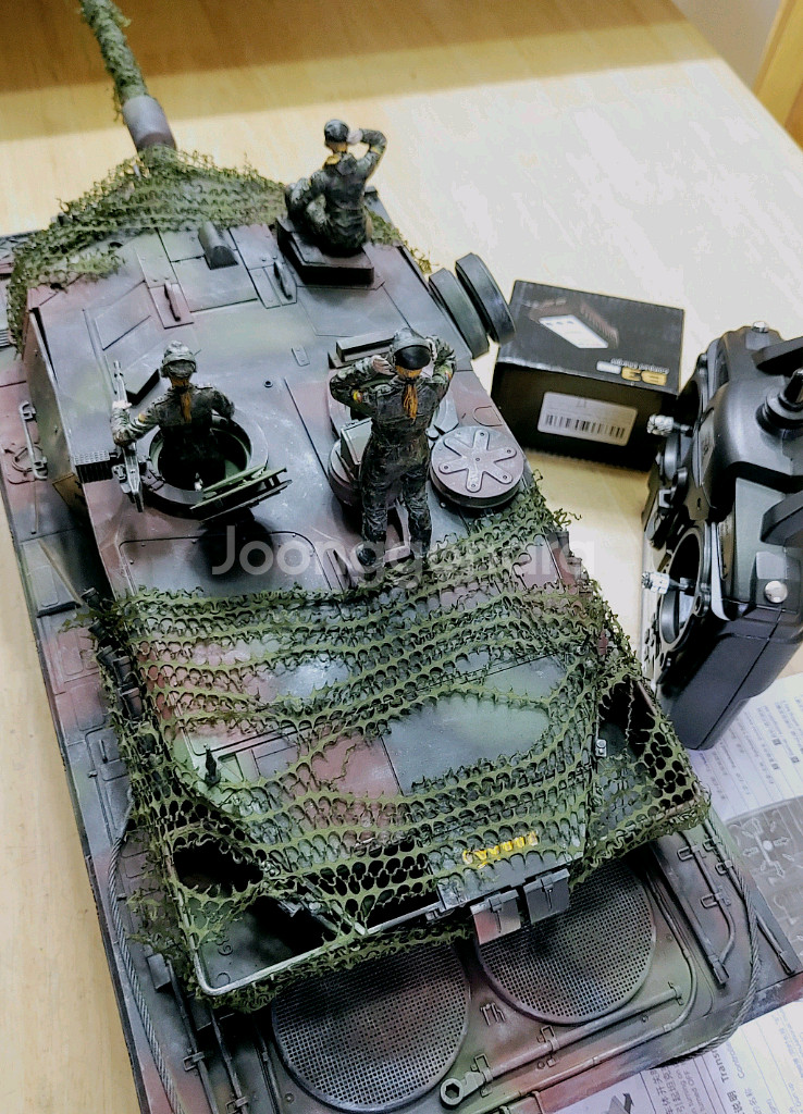 *각종교신가능*대형1/16정밀도색RC카탱크프라모델(헝롱PRO버전)독일레오파드2A6알씨카전차풀셋~바람에언덕에서--5