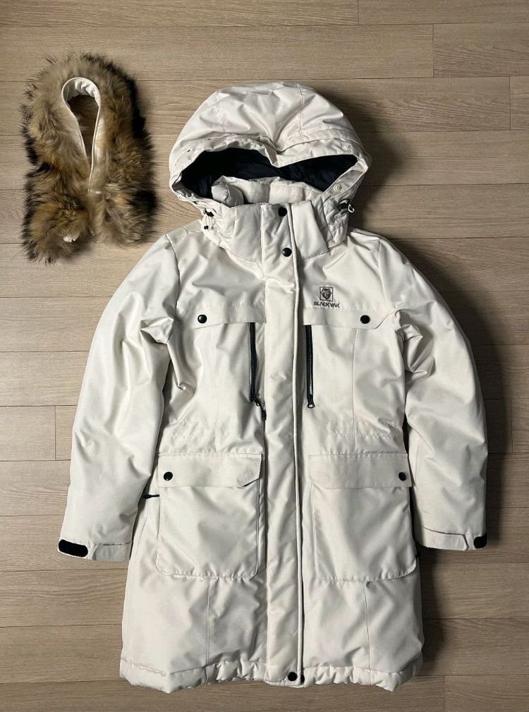 블랙야크 여성 구스다운 패딩점퍼 이미지