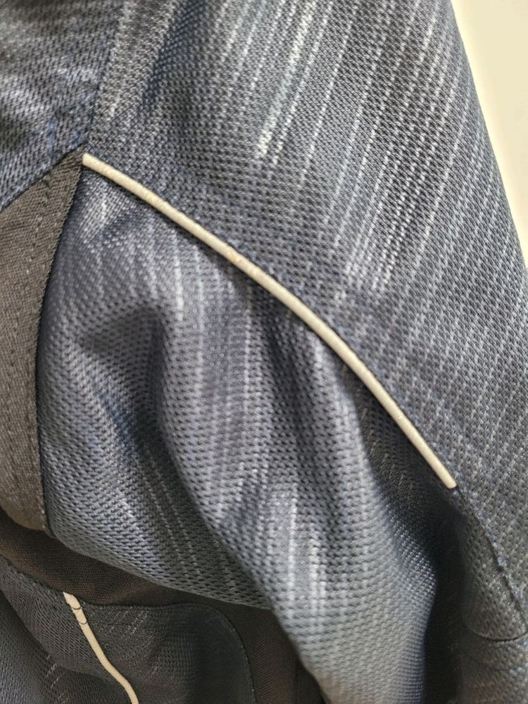 쿠시타니 풀메쉬 자켓 L사이즈 판매합니다--4