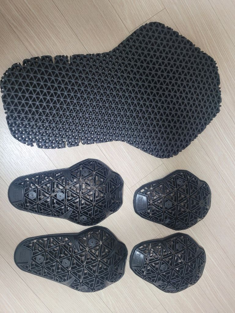 쿠시타니 풀메쉬 자켓 L사이즈 판매합니다--7