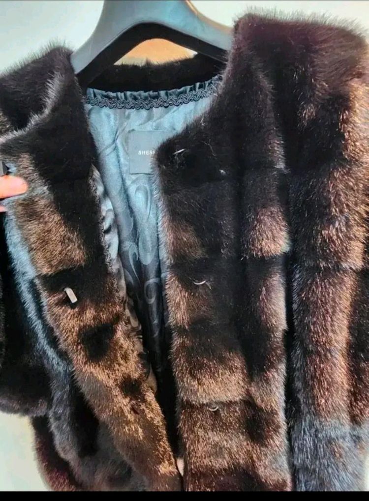 쉬즈미스 사가퍼 휘메일 벨벳 호리젠탈 밍크 케이프 자켓 free사이즈(55~66사이즈) 새제품 블랙컬러--3