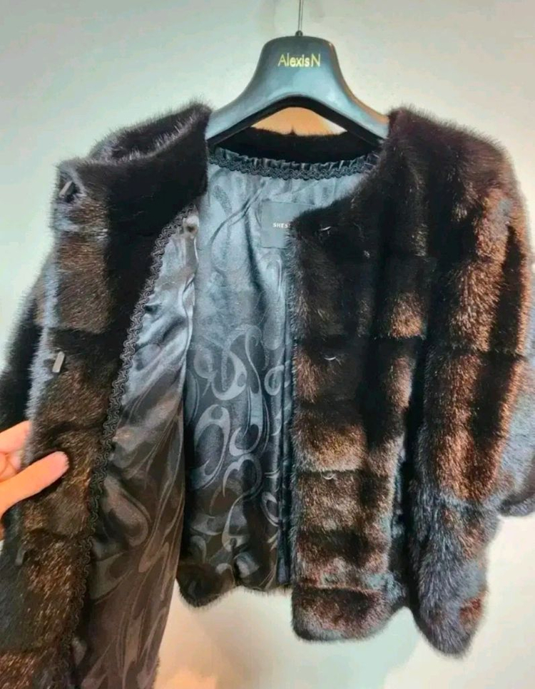 쉬즈미스 사가퍼 휘메일 벨벳 호리젠탈 밍크 케이프 자켓 free사이즈(55~66사이즈) 새제품 블랙컬러--4