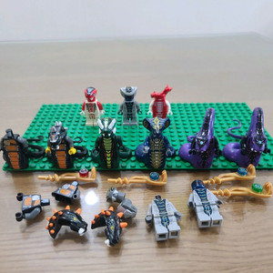 레고 닌자고 스네이크군단 미니피규어 팔아요