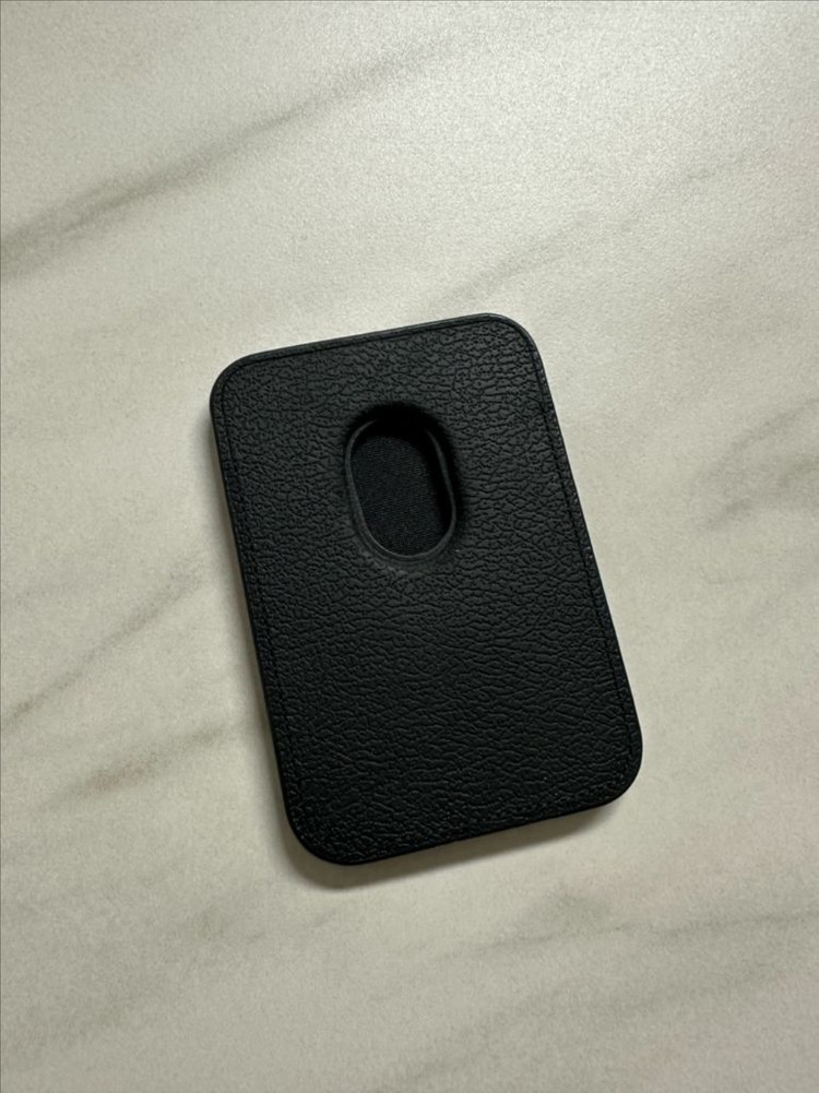 마뗑킴 맥세이프 카드지갑 이미지