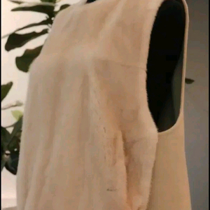 보브 밍크 배색 앙고라 울혼방 베스트 66사이즈 새제품 오트밀베이지컬러