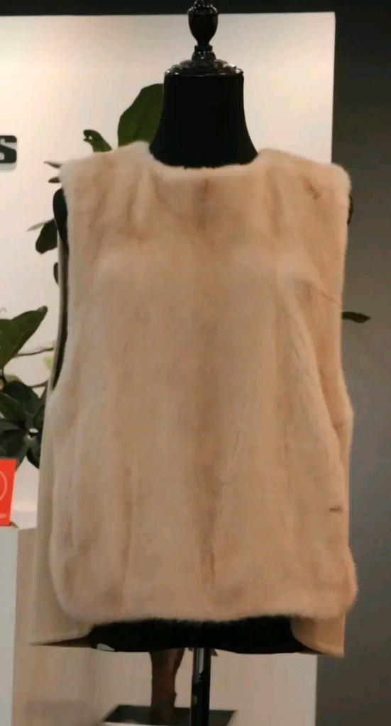 보브 밍크 배색 앙고라 울혼방 베스트 66사이즈 새제품 오트밀베이지컬러--1