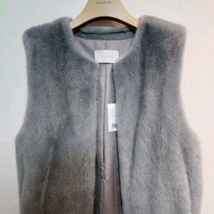 발렌시아 사가퍼 로얄등급 휘메일 밍크 집업 베스트 66사이즈 새제품