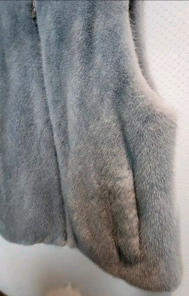 발렌시아 사가퍼 로얄등급 휘메일 밍크 집업 베스트 66사이즈 새제품--4