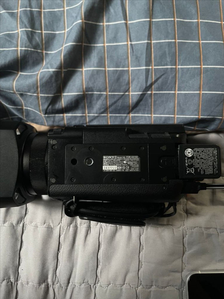 소니 AX100 4K 캠코더--2
