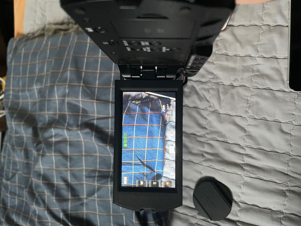 소니 AX100 4K 캠코더--3