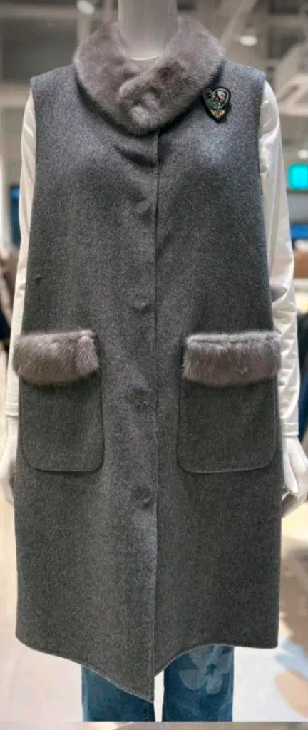 GIVY 기비 키이스 밍크 디테일 모100% 베스트 66사이즈 새제품 그레이컬러--0