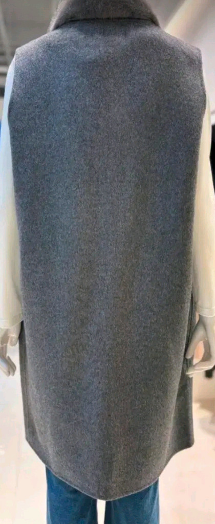 GIVY 기비 키이스 밍크 디테일 모100% 베스트 66사이즈 새제품 그레이컬러--2