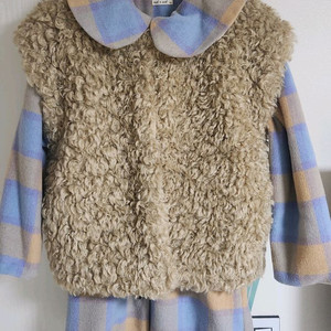 새상품 여아퍼베스트+울혼방퍼안감코트 150