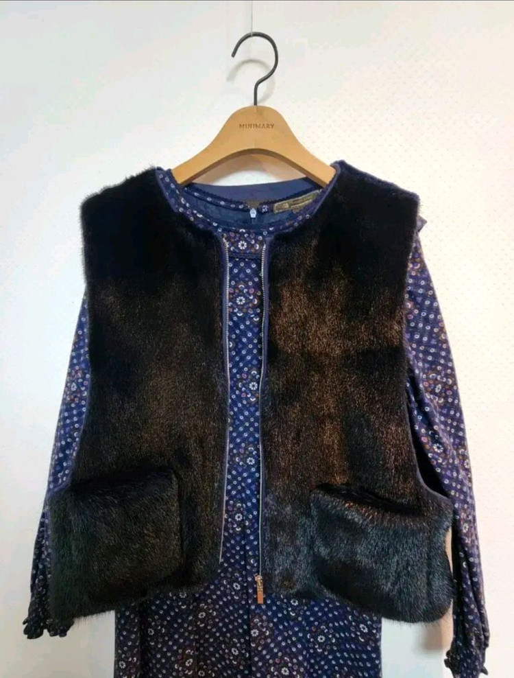 안지크 휘메일 밍크 집업 베스트 free사이즈 새제품 네이비컬러--4