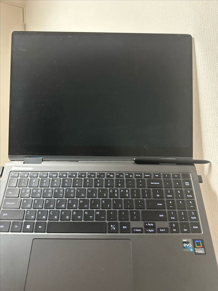 2-in-1 컨버터블 노트북--0