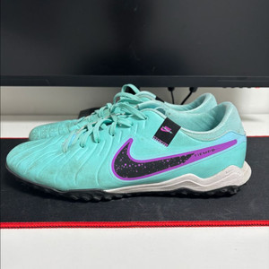 나이키 티엠포 레전드10 아카데미 풋살화