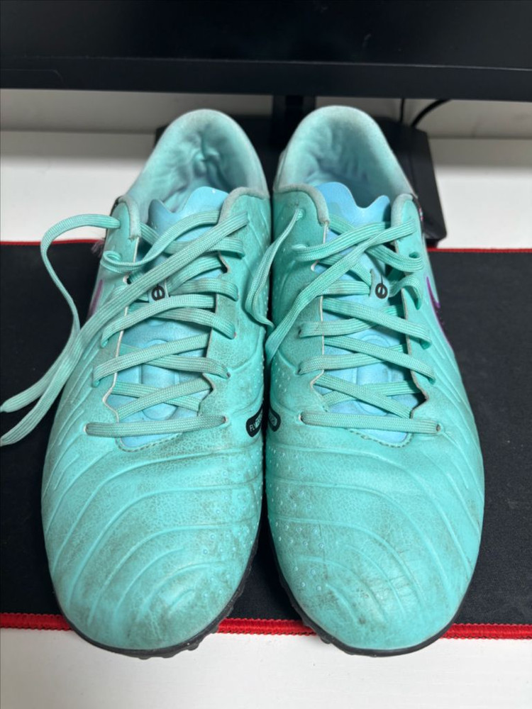 나이키 티엠포 레전드10 아카데미 풋살화--1