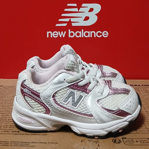 뉴발란스키즈 530 실버핑크135운동화24년1월제품