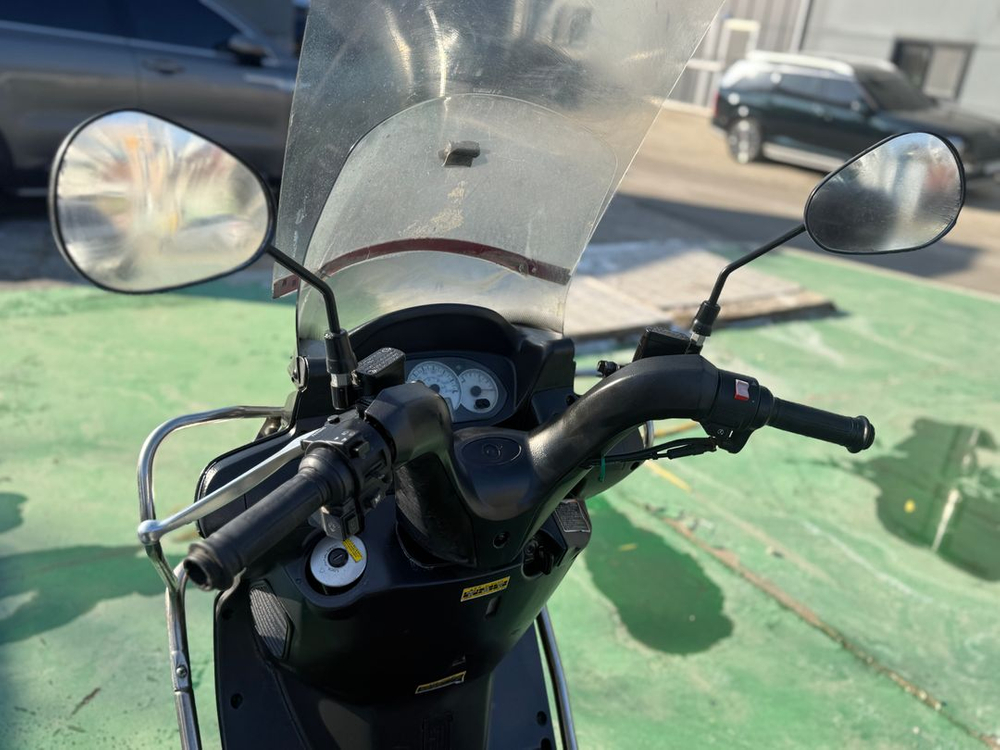 [kr모터스] 메가젯125 17년식 2만키로 저렴하게 판매합니다.--5