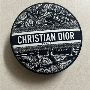 디올 포에버 쿠션 이미지