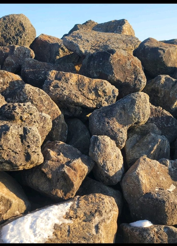 현무암 자연석 조경석 제주도 철원 곰보돌 돌 석축--1