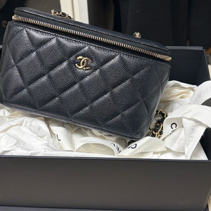 샤넬 클래식 베니티 캐비어 블랙 금장(내장칩) 이미지