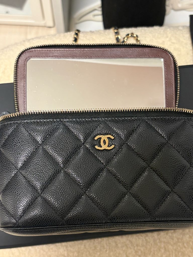 샤넬 클래식 베니티 캐비어 블랙 금장(내장칩) 이미지