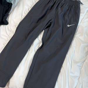 나이키 팬츠 나이키팬츠 나이키바지 러닝팬츠 등산복