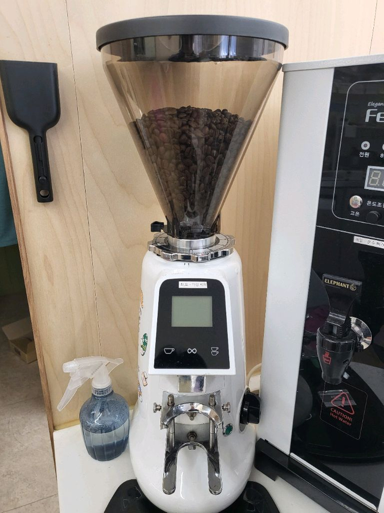 벨로즈 커피 그라인더 CXM20-1 화이트 이미지