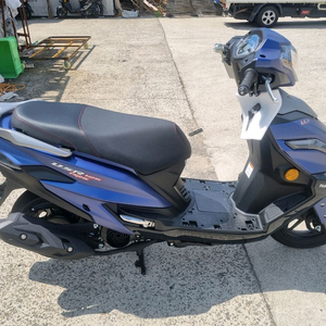 하우즈즈끼 초특판 스쿠터 USR125