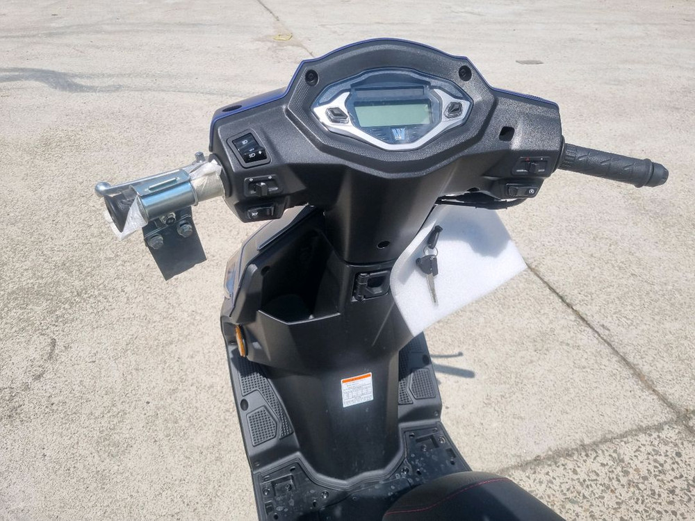 하우즈즈끼 초특판 스쿠터 USR125--7