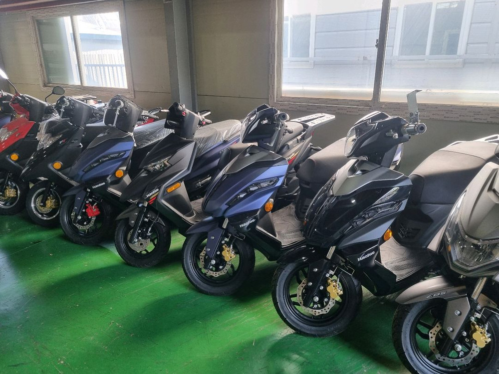 하우즈즈끼 초특판 스쿠터 USR125--8