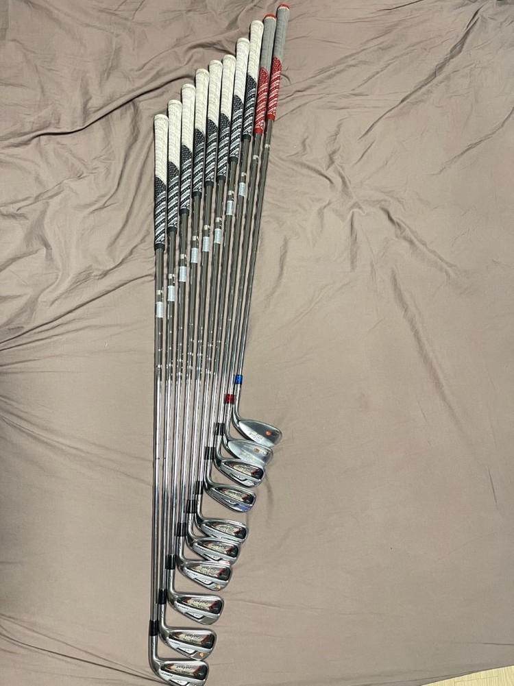 다이틀 714 ap1 정품 단조 8이이언및 보키웨지2개--0