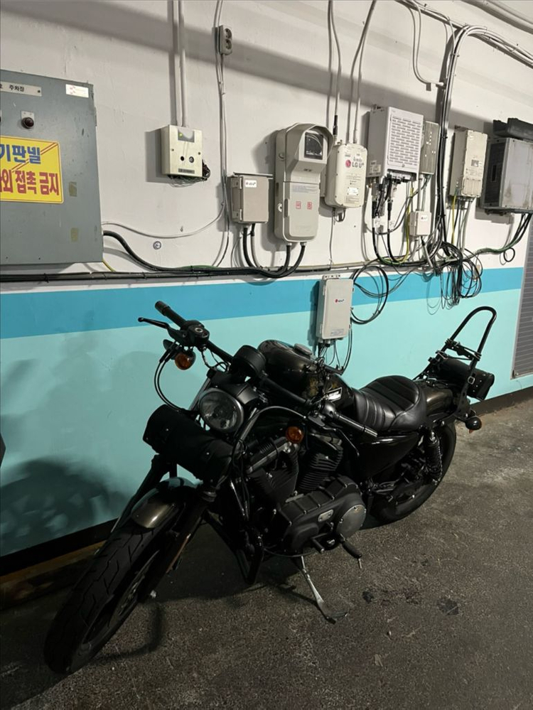 (가격인하)할리데이비슨 아이언883 2020년식--1