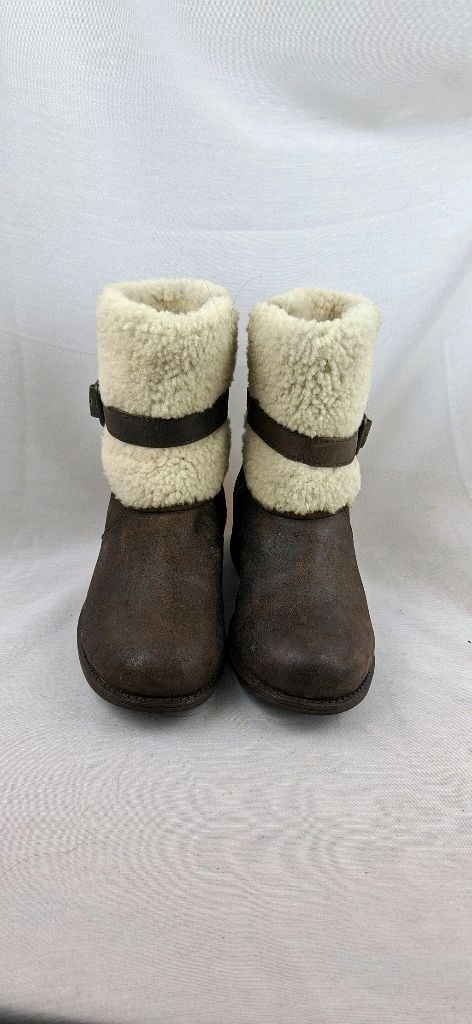 230 UGG 어그부츠 앵글부츠 겨울부츠 이미지
