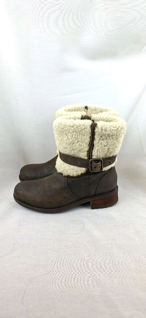 230 UGG 어그부츠 앵글부츠 겨울부츠 이미지