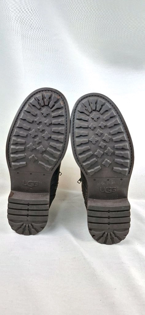 230 UGG 어그부츠 앵글부츠 겨울부츠 이미지