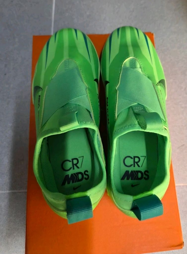 나이키 줌 머큐리얼 베이퍼 풋살화 새상품 235--2