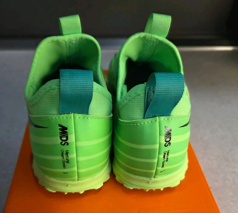 나이키 줌 머큐리얼 베이퍼 풋살화 새상품 235--3