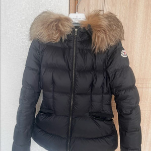 (정품, 벨트x 금액지원가능) 몽클레어 보에드 블랙 패딩 폭스퍼 후드 00사이즈 이미지