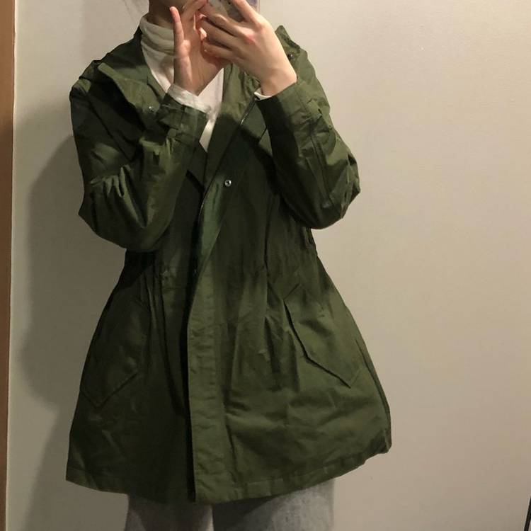 빈폴 레이디스 20년 40만원대 고퀄 탄탄 바스락 바람막이 사파리야상점퍼--1