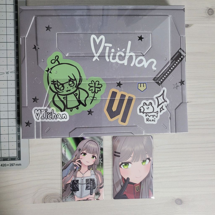 이세돌/이세계아이돌 개인앨범 비챤 바인더(랜덤포카/네임리스) 이미지