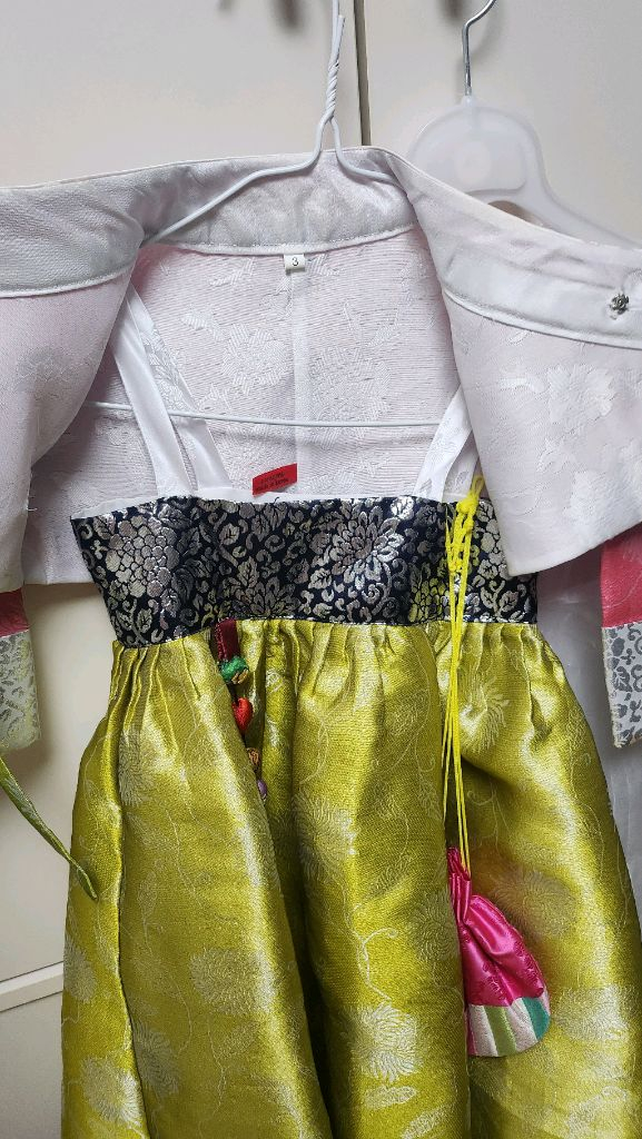 여아한복 3호 2만원.속치마포함 이미지