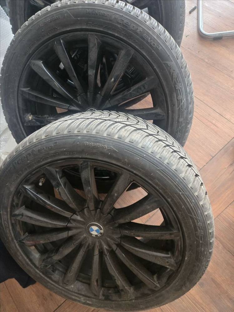 BMW 6gt 7시리즈 휠4짝 스노우타이어4짝팝니다 이미지