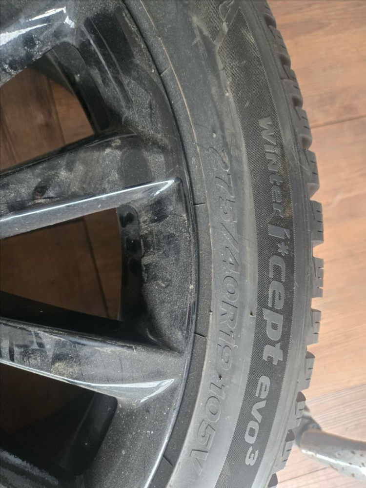BMW 6gt 7시리즈 휠4짝 스노우타이어4짝팝니다 이미지