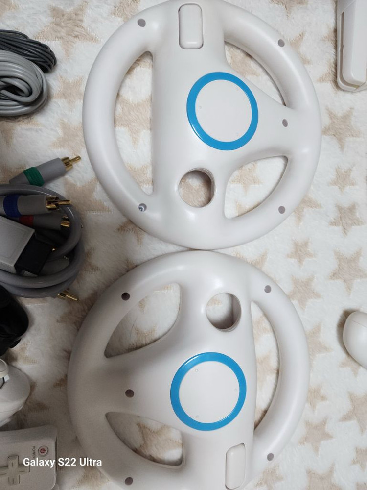 닌텐도 Wii 본체 .2인셋트 부속전부포함.HDMI변환기.HDMI선 전부포함작동이상없음.--3