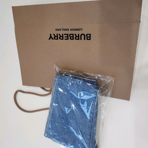 입학선물) 버버리키즈 바지 8y 매장구매 정품